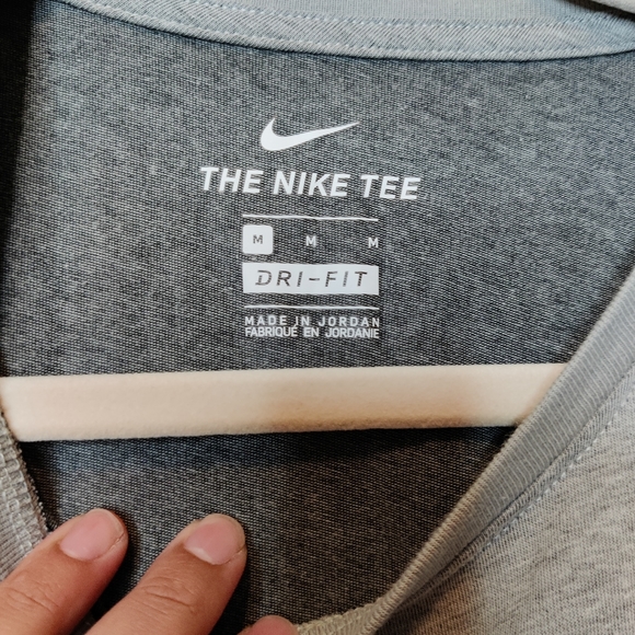 Nike Just Do It Cursive Print Gray Tank Top Size Medium - Picture 3 of 3